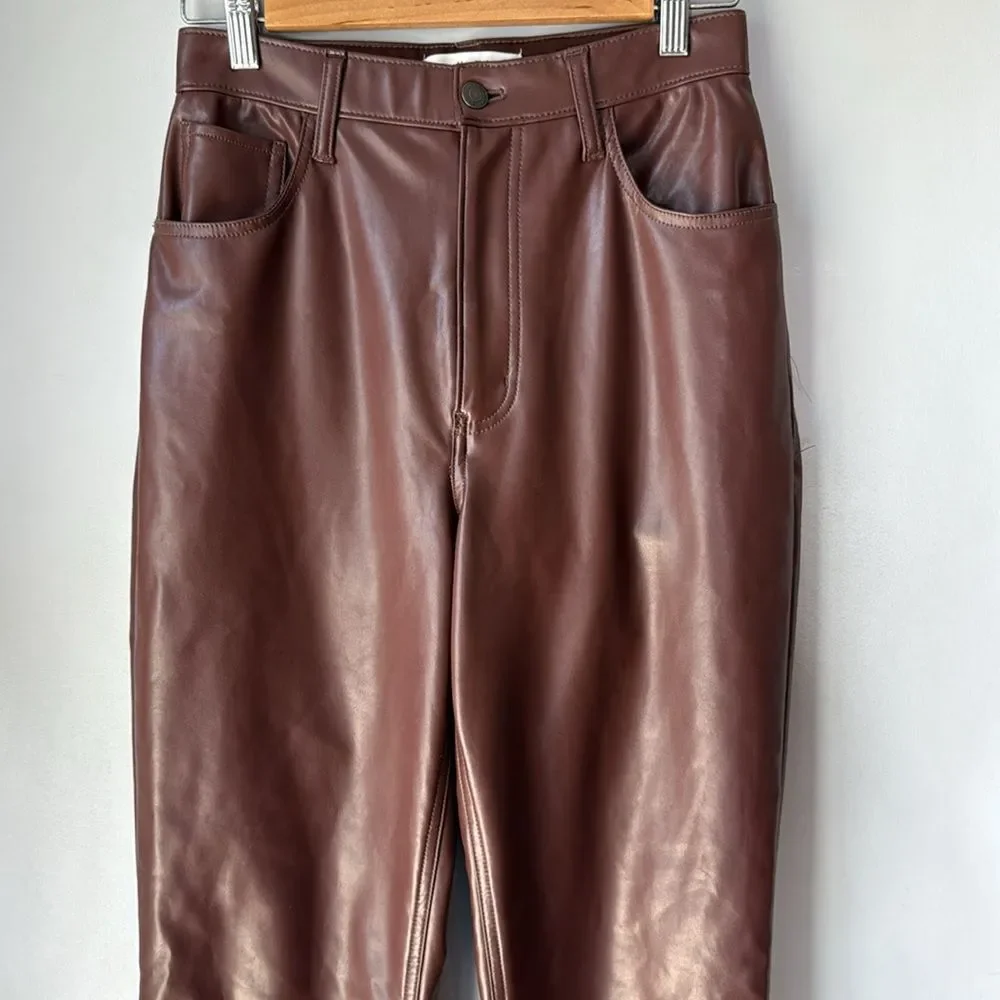 Abercrombie & Fitch Vegan Leather Curve Love 90s High Rise Pants - Picture 5 of 11